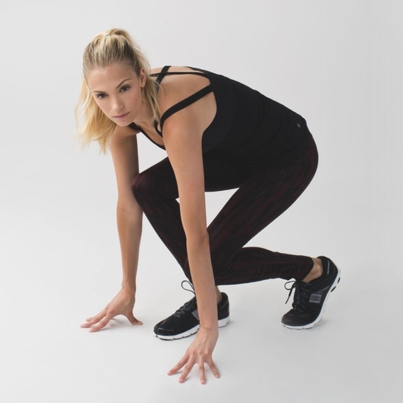 Lululemon Speed Tight IV
Painted Animal Bordeaux Drama Black / Black size 8 - Picture 16 of 16